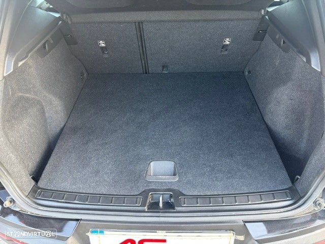 Volvo XC 40 2.0 D3 - 14