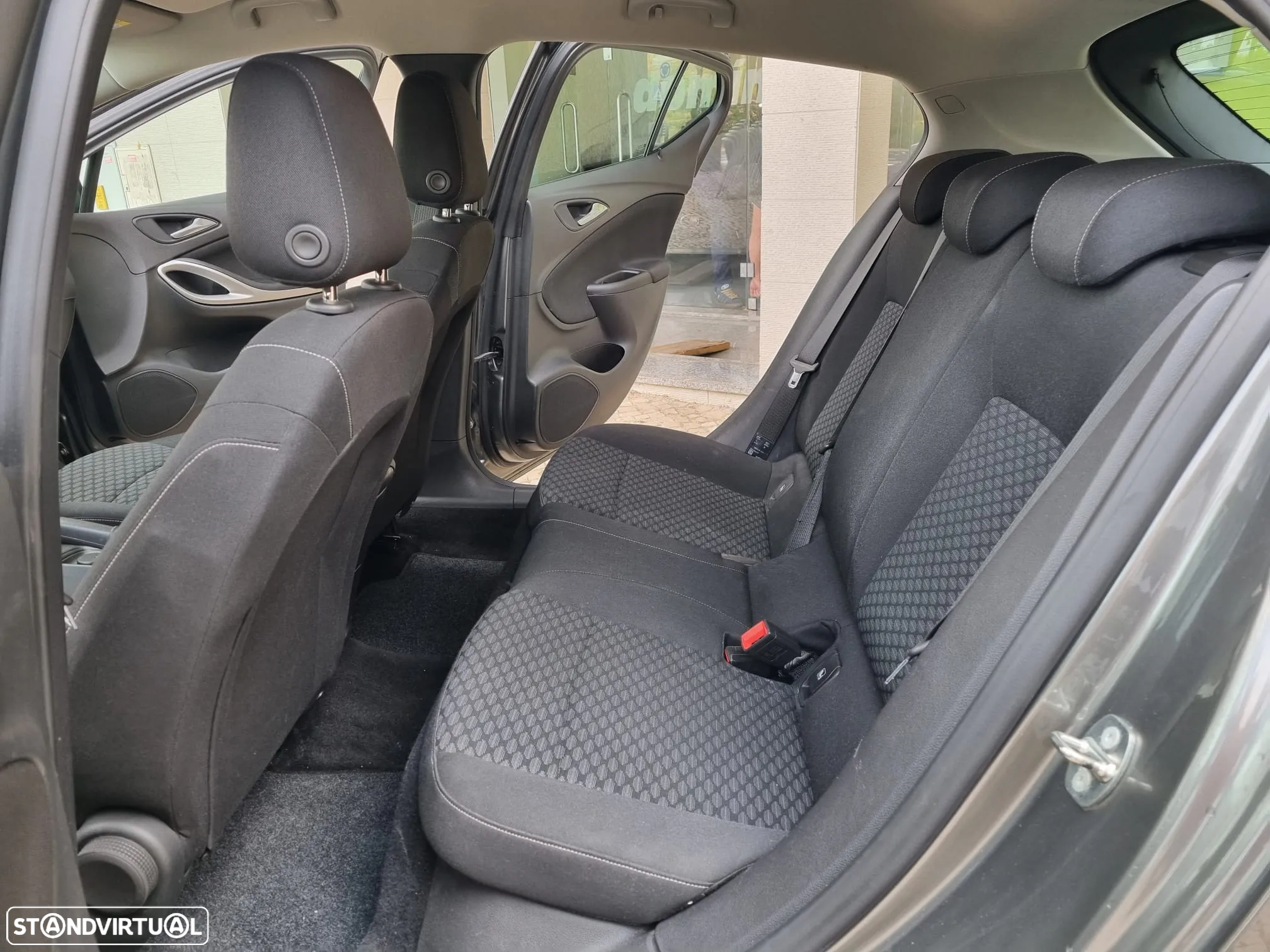 Opel Astra 1.6 CDTI Ecotec Business Edition S/S - 10