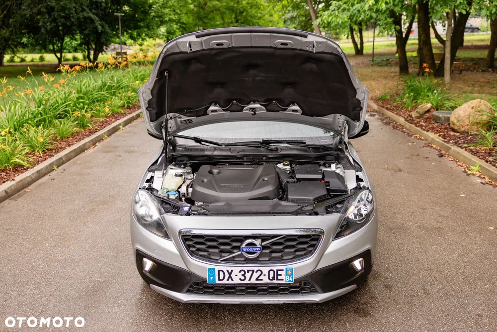 Volvo V40 D2 - 24