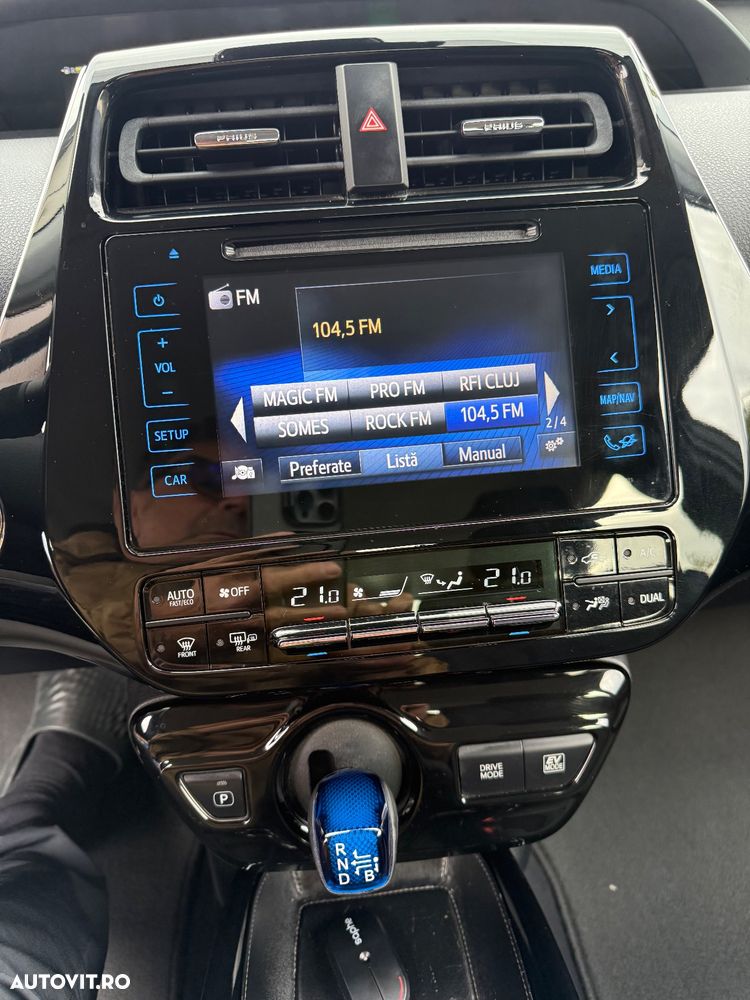 Toyota Prius 1.8 HSD Exclusive Plus - 15