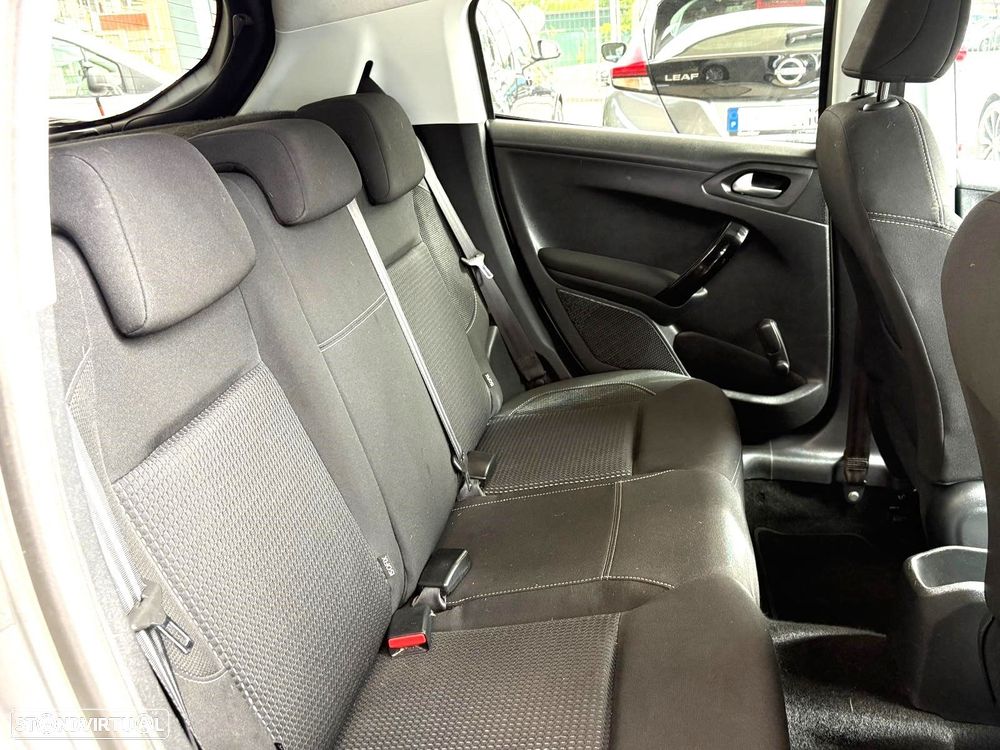 Peugeot 208 1.2 PureTech Allure - 15