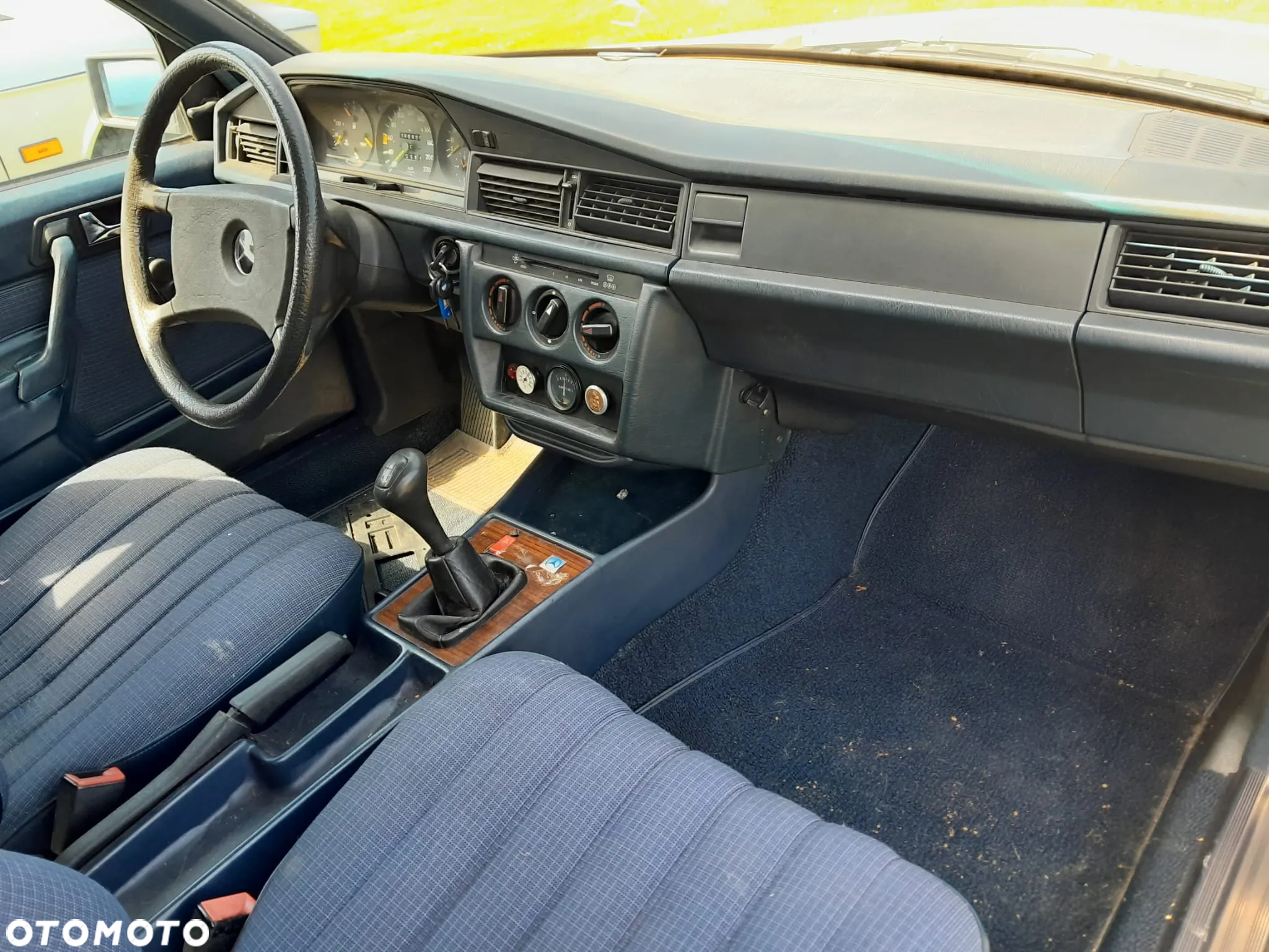 Mercedes-Benz W201 (190) - 9