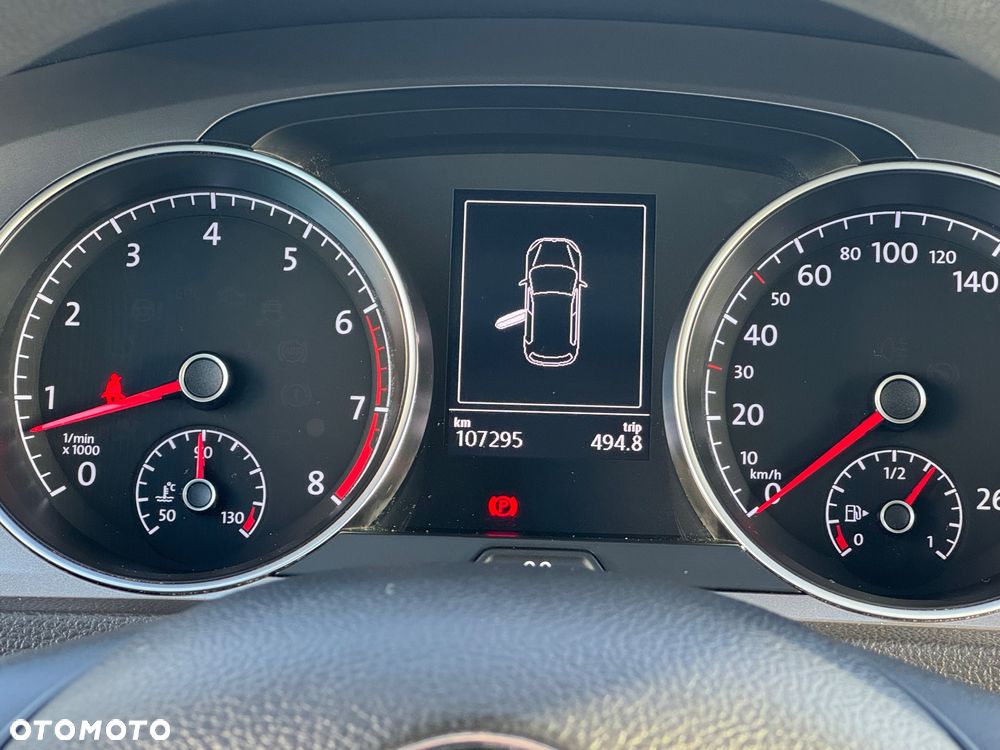 Volkswagen Golf - 25