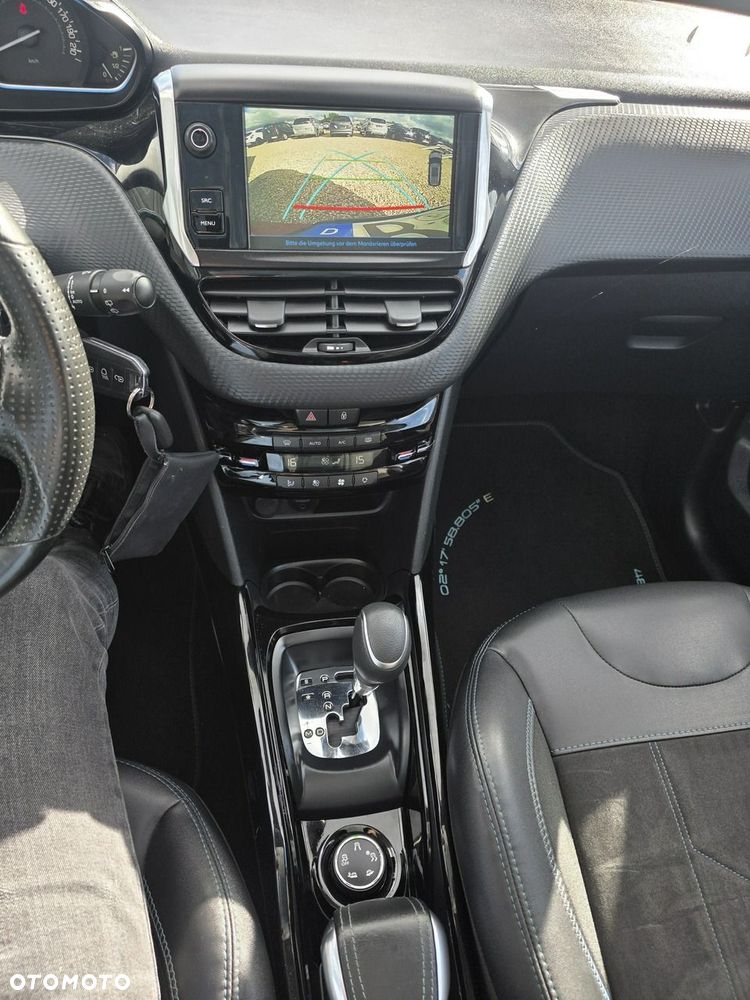 Peugeot 2008 1.2 Pure Tech GPF Crossway S&S EAT6 - 18