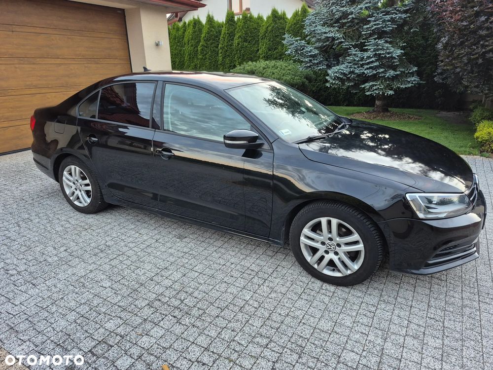 Volkswagen Jetta - 8