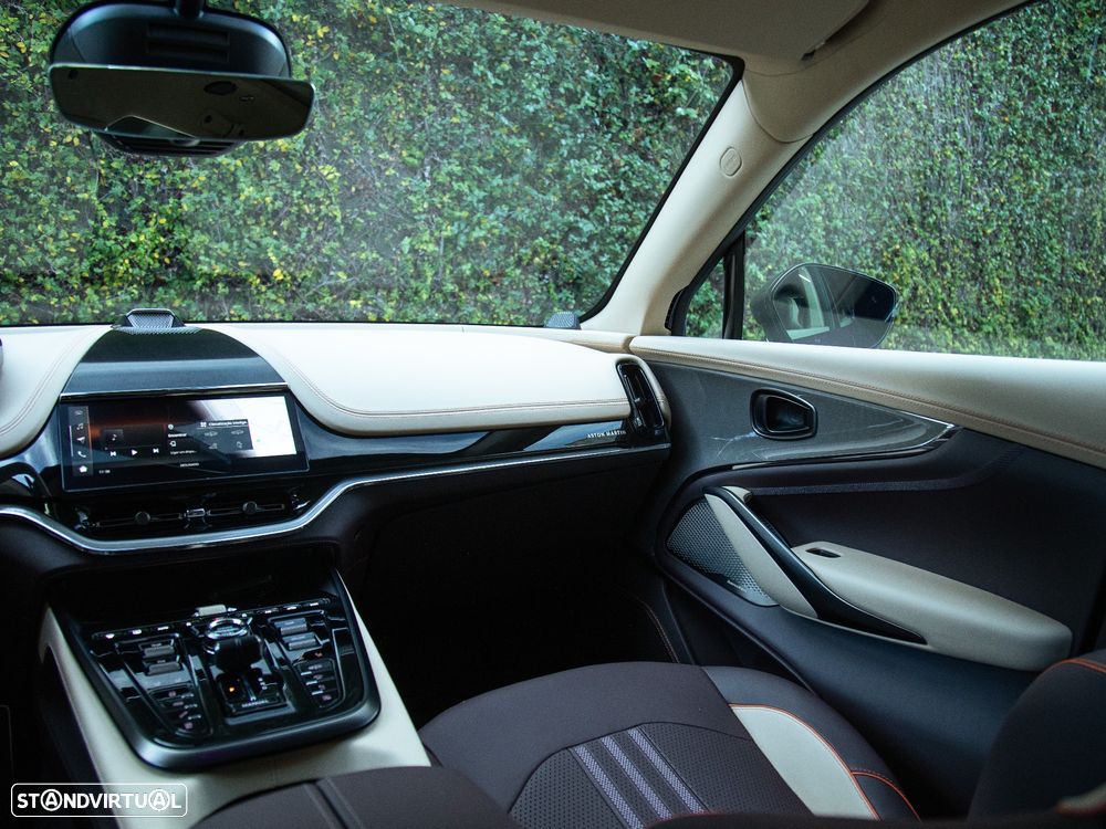 Aston Martin DBX 707 - 33