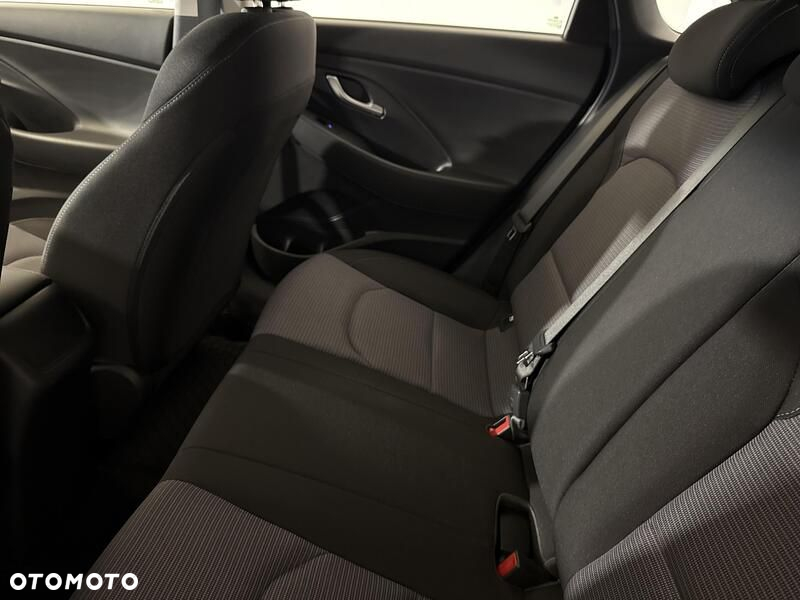 Hyundai i30 1.5 DPI Classic + - 20