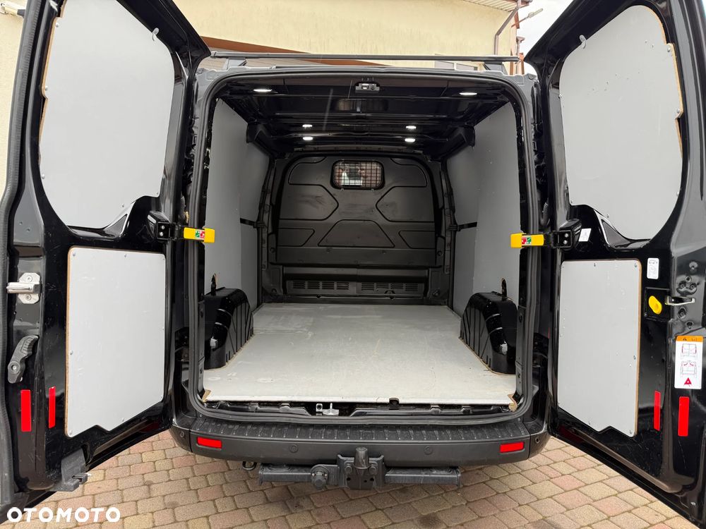 Ford Custom L1H1 - 12