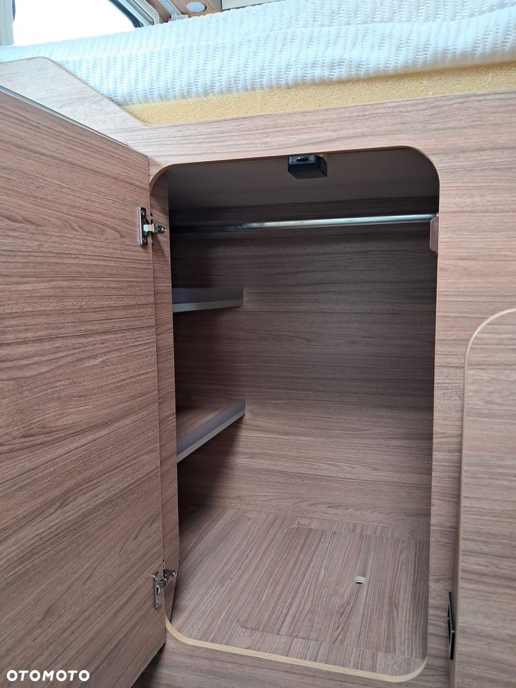 Weinsberg X-Cursion 500 MQ 2 osobne łóżka  4 osoby Wersja Zimowa  FV23% - 17