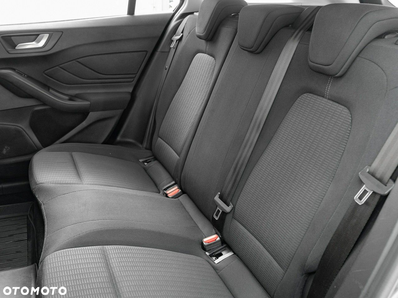 Ford Focus 1.0 EcoBoost Active - 26