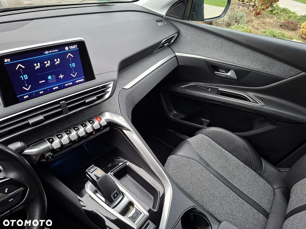 Peugeot 3008 - 17