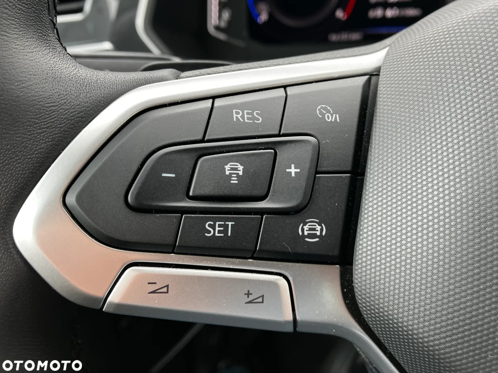 Volkswagen Tiguan 1.5 TSI EVO Elegance DSG - 31