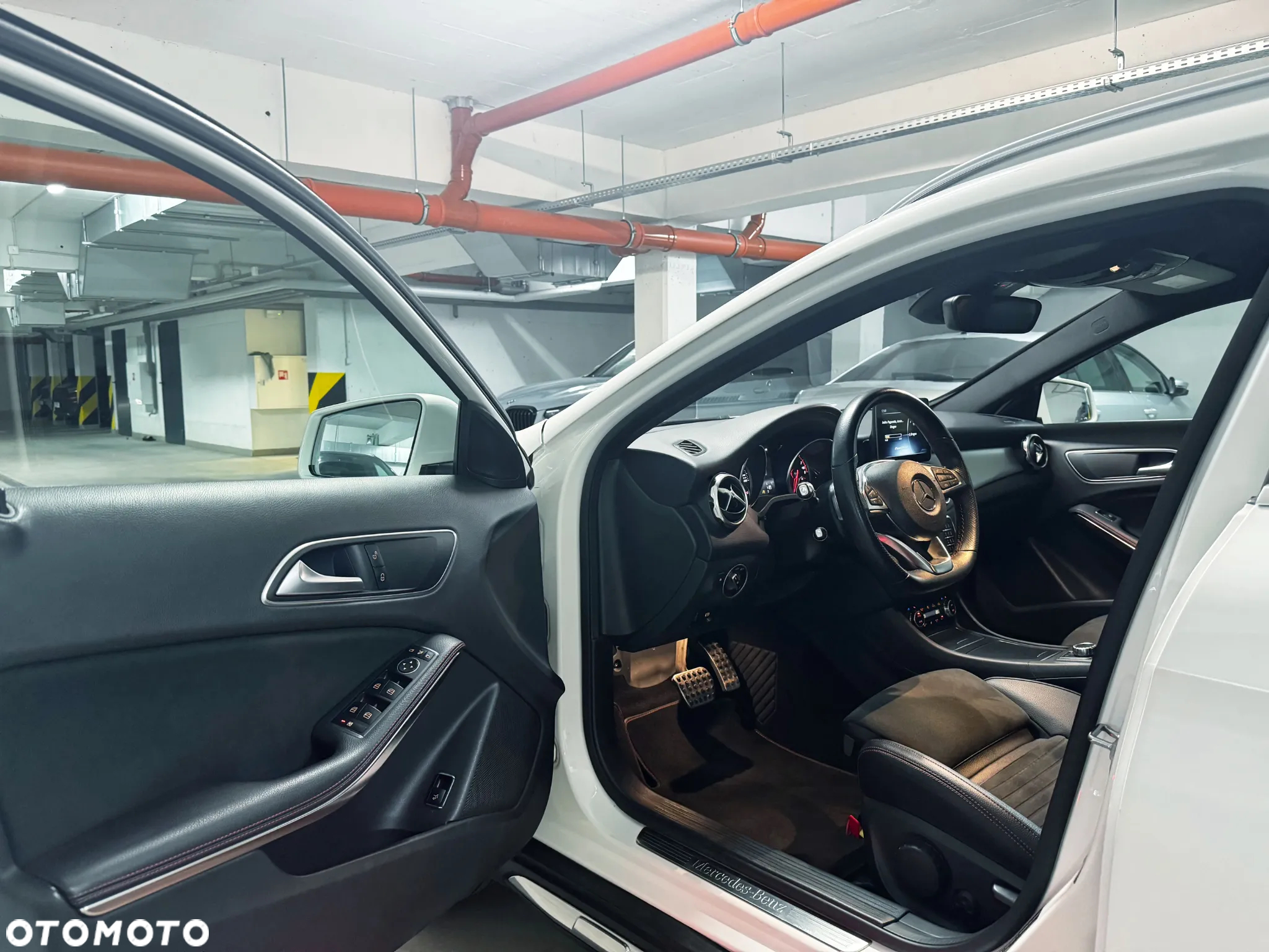 Mercedes-Benz GLA 200 7G-DCT AMG Line - 9