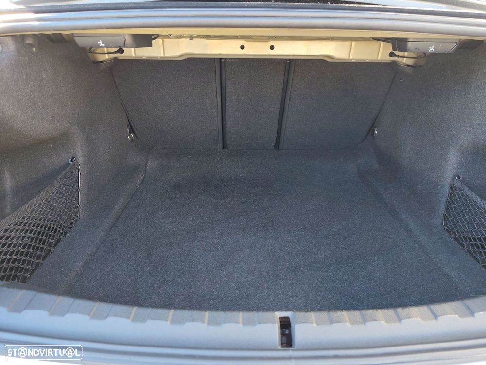 BMW 320 d Line Sport Auto - 39