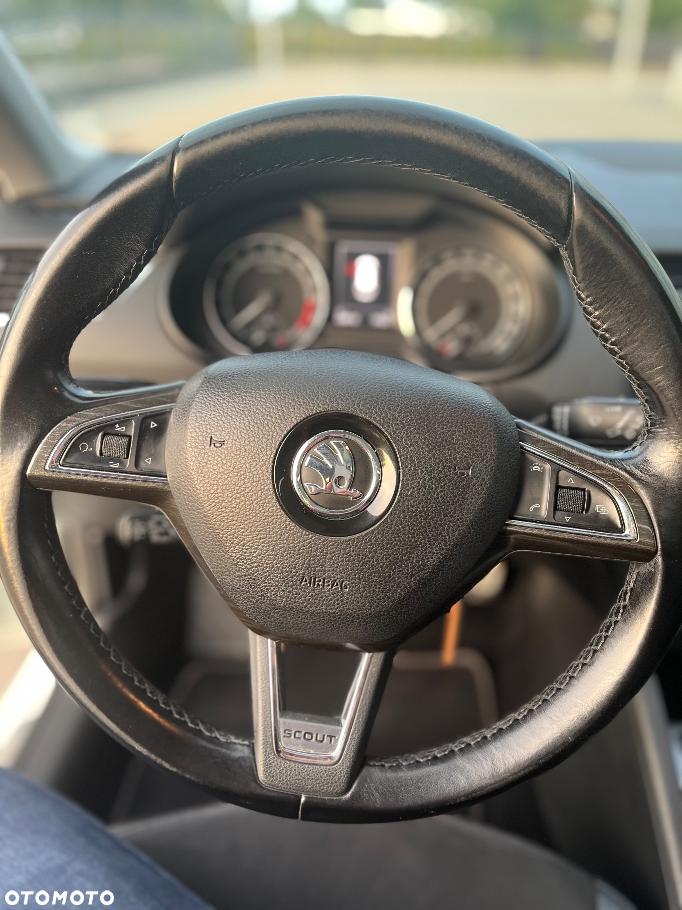 Skoda Octavia Combi 2.0 TDI (Green tec) 4x4 DSG Scout - 10