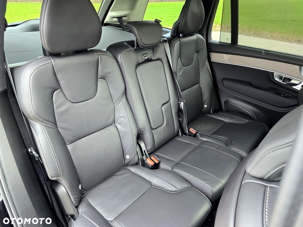 Volvo XC 90 T8 AWD Plug-In Hybrid Ultra Dark 7os - 32