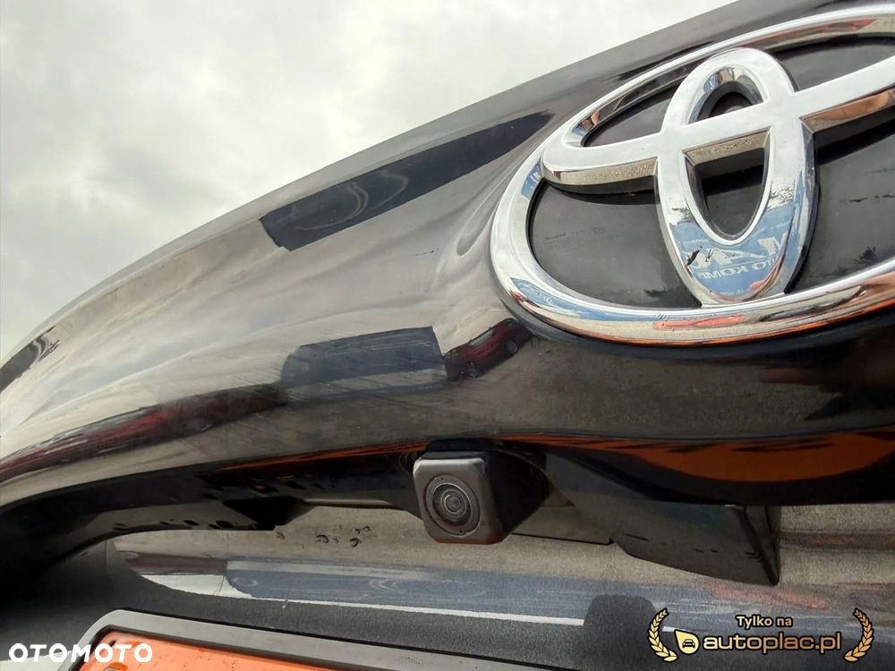 Toyota Yaris - 10