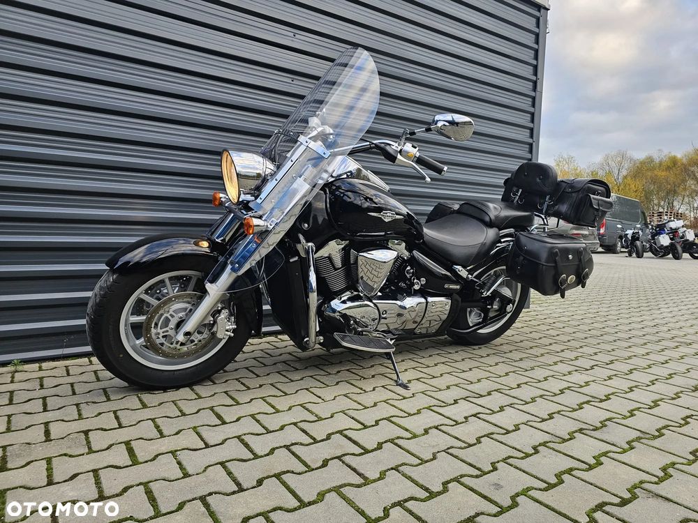 Suzuki Intruder