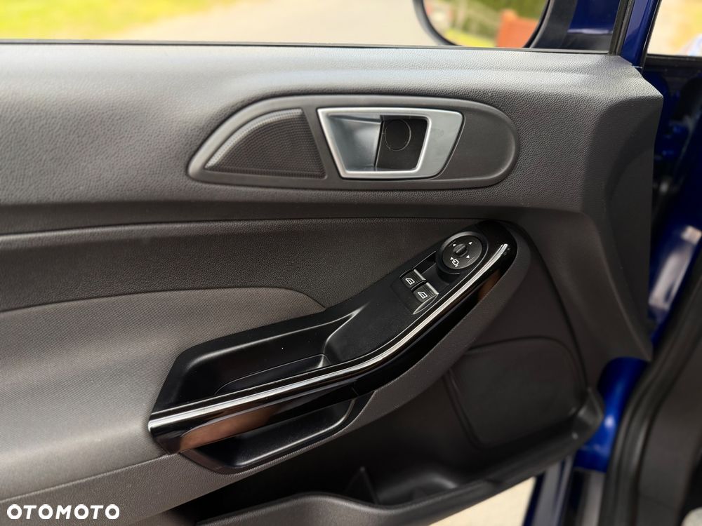 Ford Fiesta 1.0 EcoBoost S&S TREND - 28