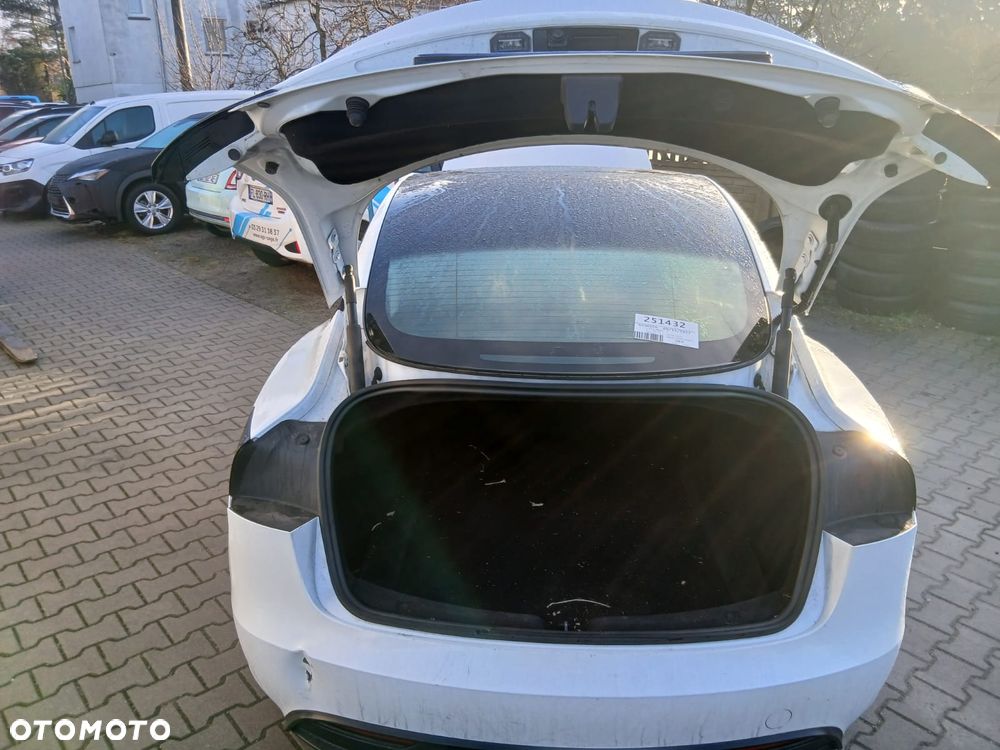 Tesla Model 3 RWD - 23