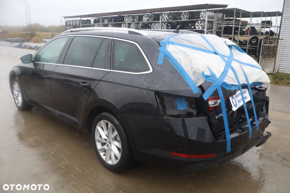 Skoda Superb 2.0 TDI Sportline DSG - 6