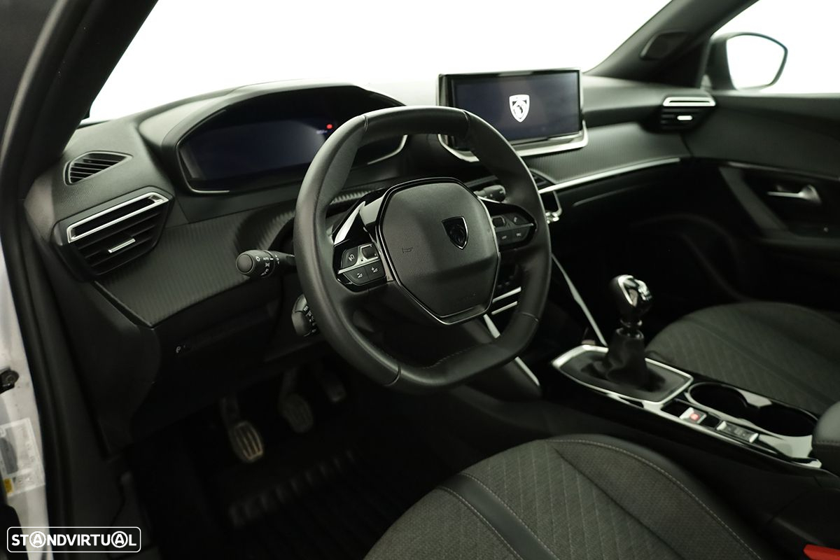 Peugeot 2008 1.2 PureTech Allure - 6