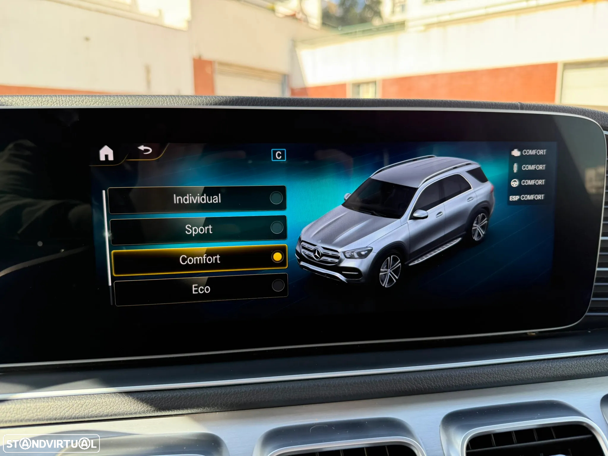 Mercedes-Benz GLE 300 d 4Matic - 33