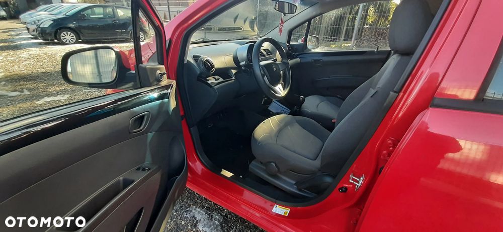 Chevrolet Spark - 24