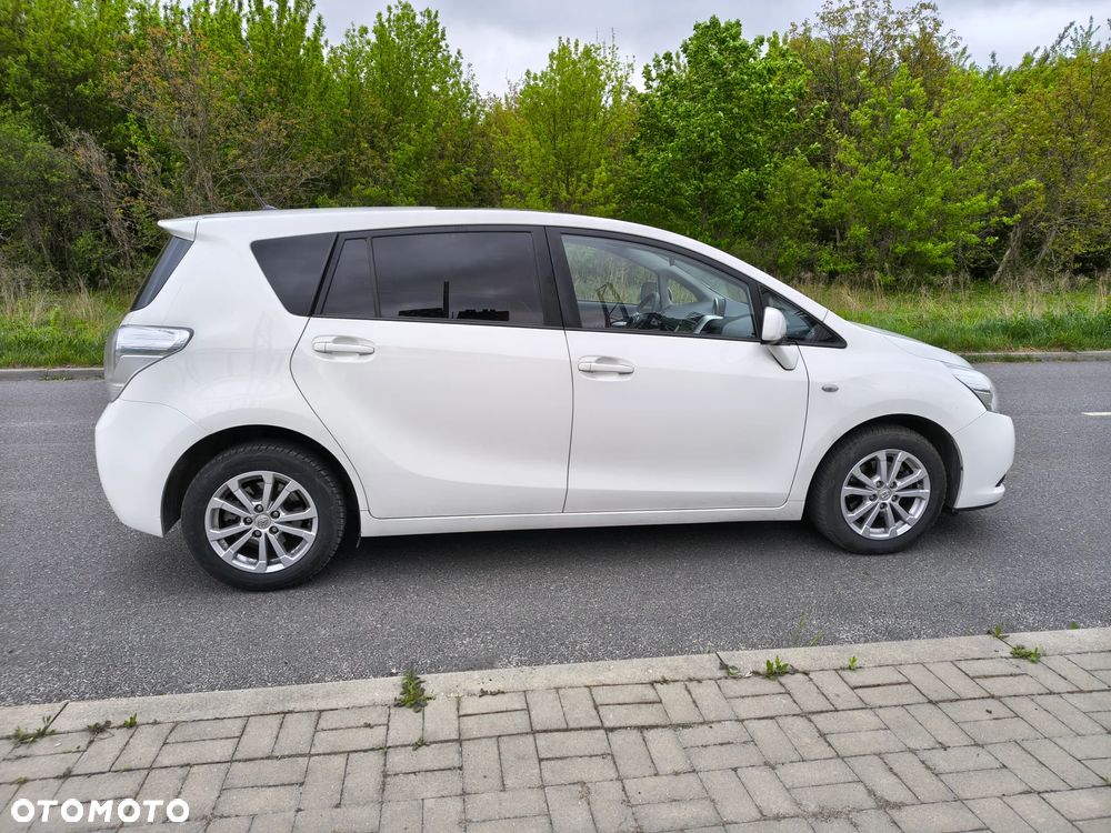 Toyota Verso 2.0 D-4D Premium - 6