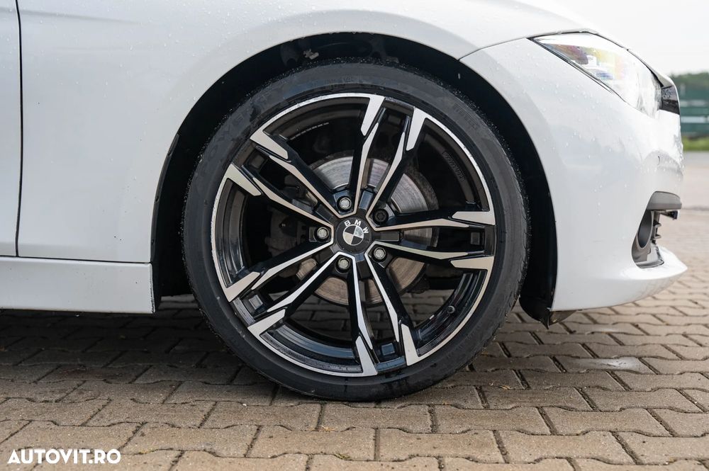 BMW Seria 3 320d Sport-Aut. Efficient Dynamics Edition Luxury Line - 12