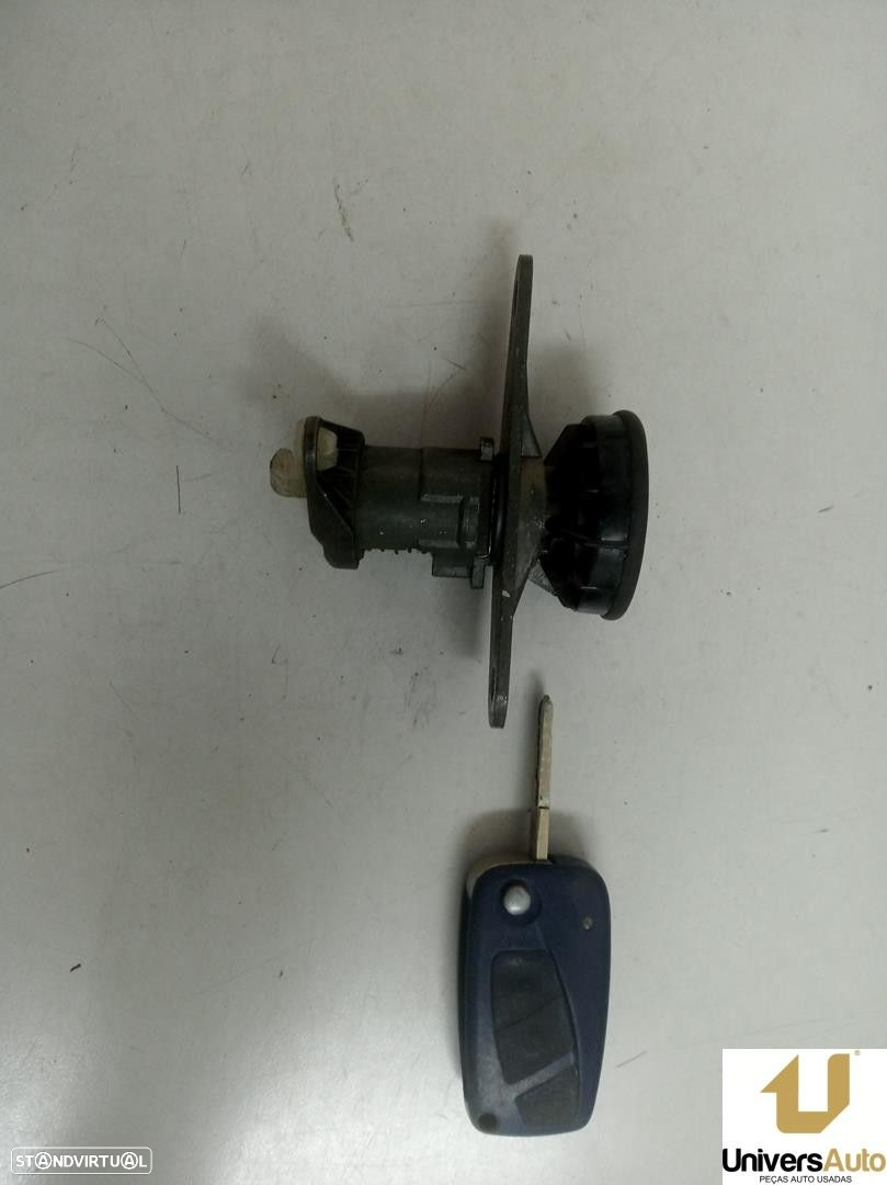 CANHÃO PORTA TRASEIRA FIAT STILO 2006 - - 2