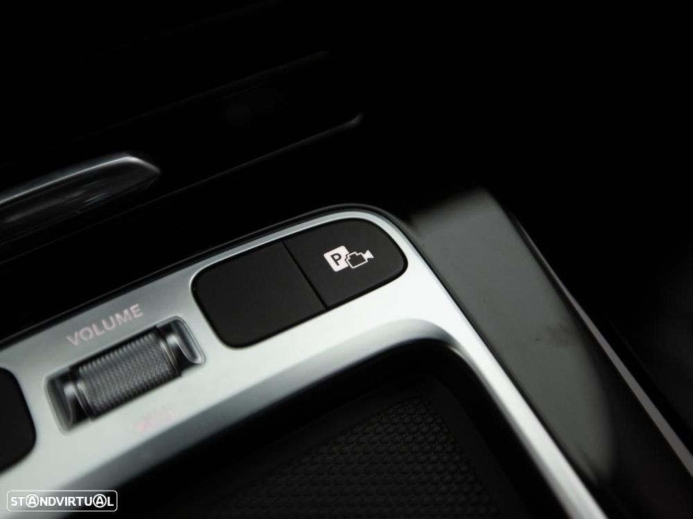 Mercedes-Benz A 250 e - 25