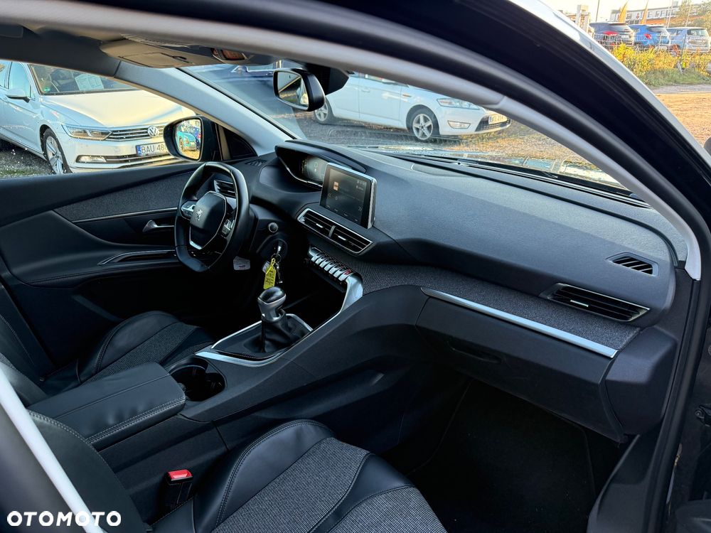 Peugeot 3008 - 17