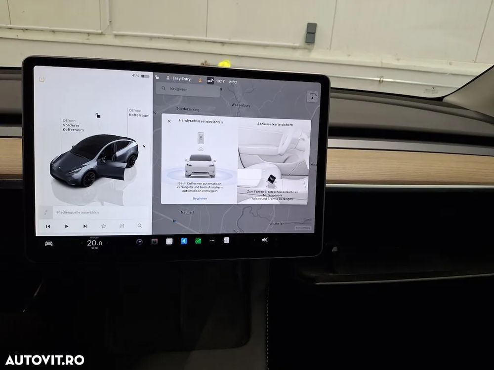 Tesla Model Y Long Range Dual Motor AWD - 9