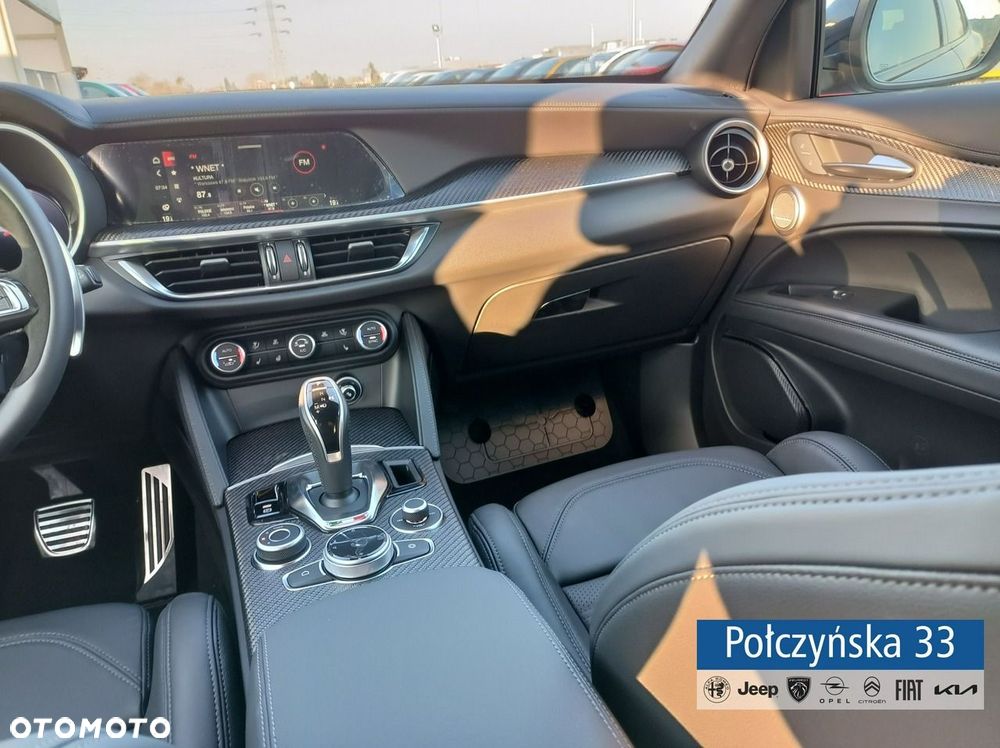 Alfa Romeo Stelvio - 29