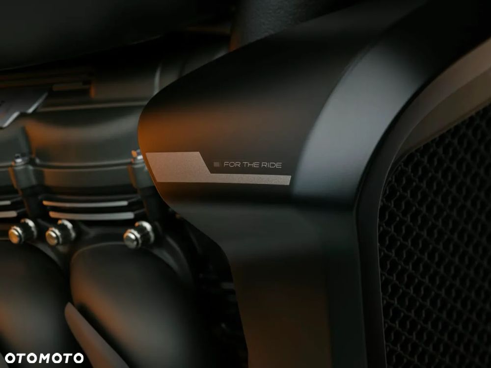 Triumph Rocket - 9