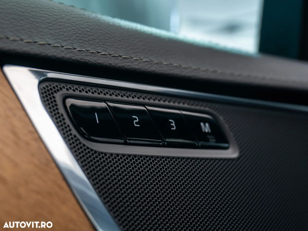 Volvo XC 90 T8 AWD Recharge Geartronic Inscription - 26