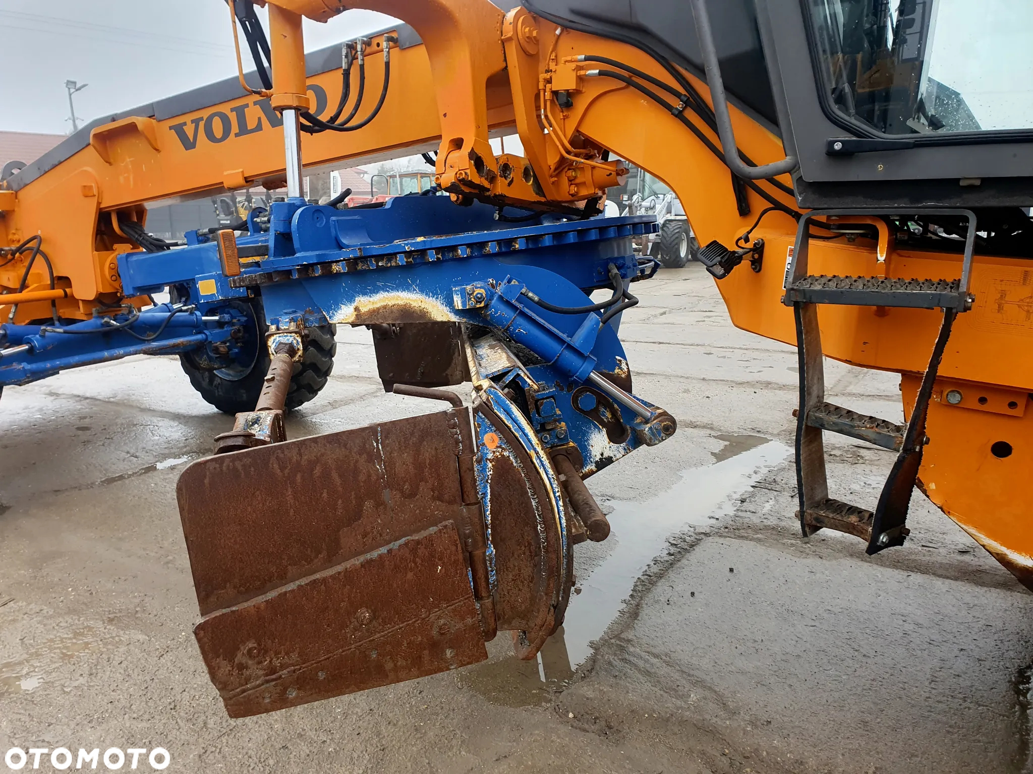 Volvo G720B - 10