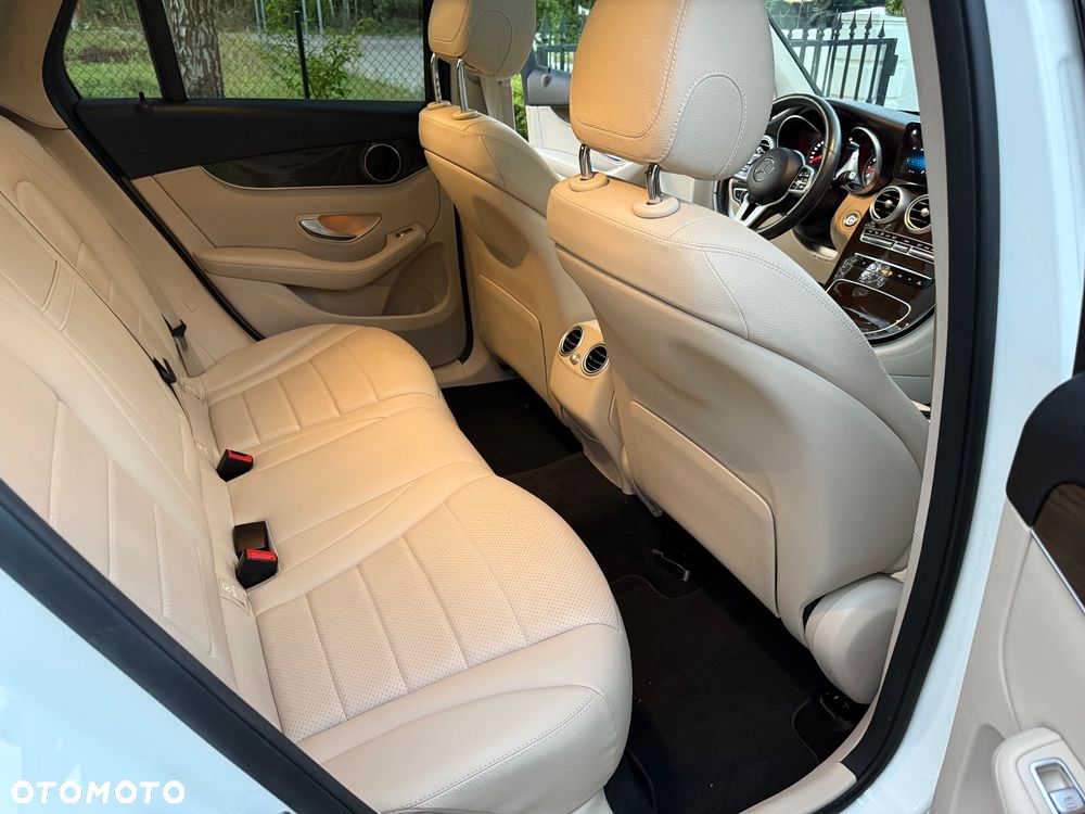Mercedes-Benz GLC 300 4Matic 9G-TRONIC - 34