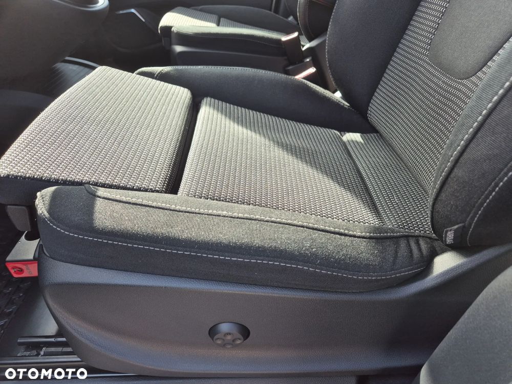 Mercedes-Benz Klasa V 250 d 9G-Tronic (d³ugi) - 24