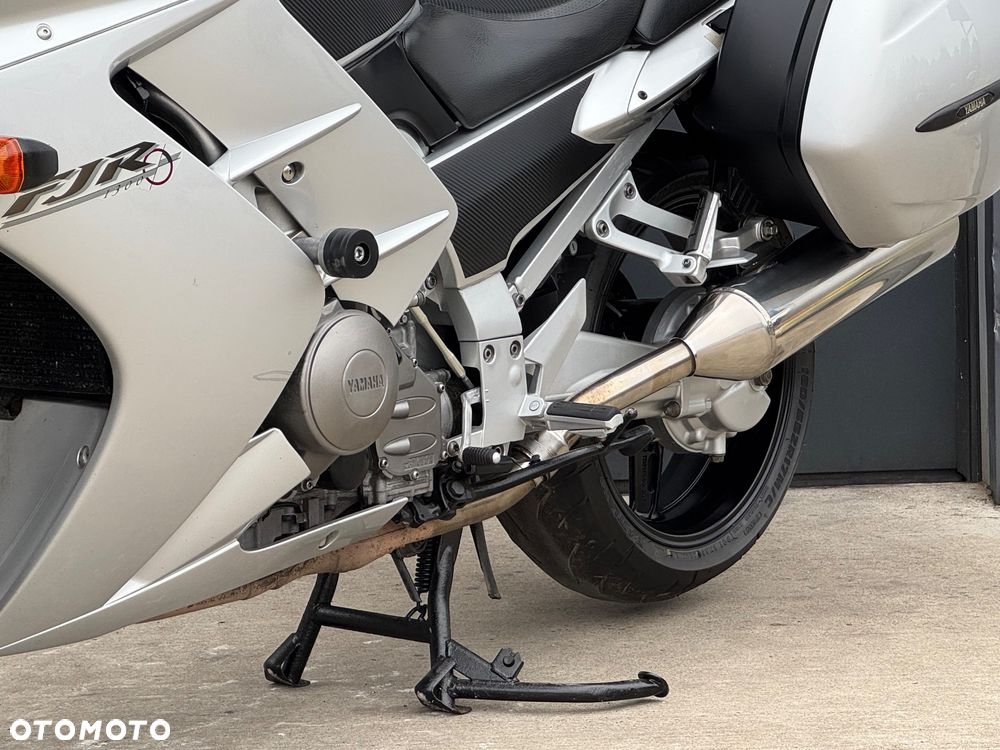 Yamaha FJR - 21