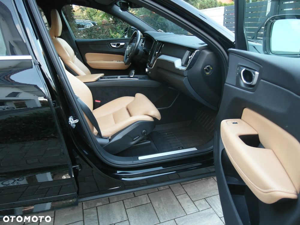 Volvo XC 60 - 21