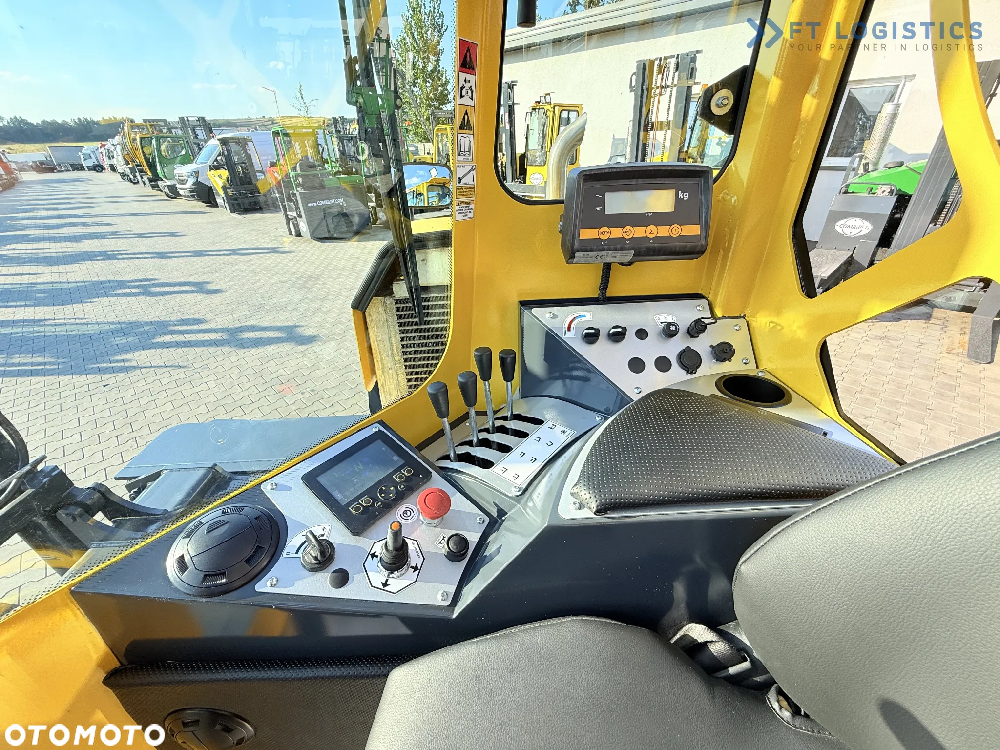 Combilift C5000 / DIESEL / TRIPLEX 6000MM / WOLNY SKOK / POZYCJONER WIDEŁ / WBUDOWANA WAGA / OGRZEWANIE / PEŁNA KABINA / STAN IDEALNY / zeroka oferta wózków czterokierunkowych i bocznych, dopasowanych do różnorodnych potrzeb i zastosowań - 35