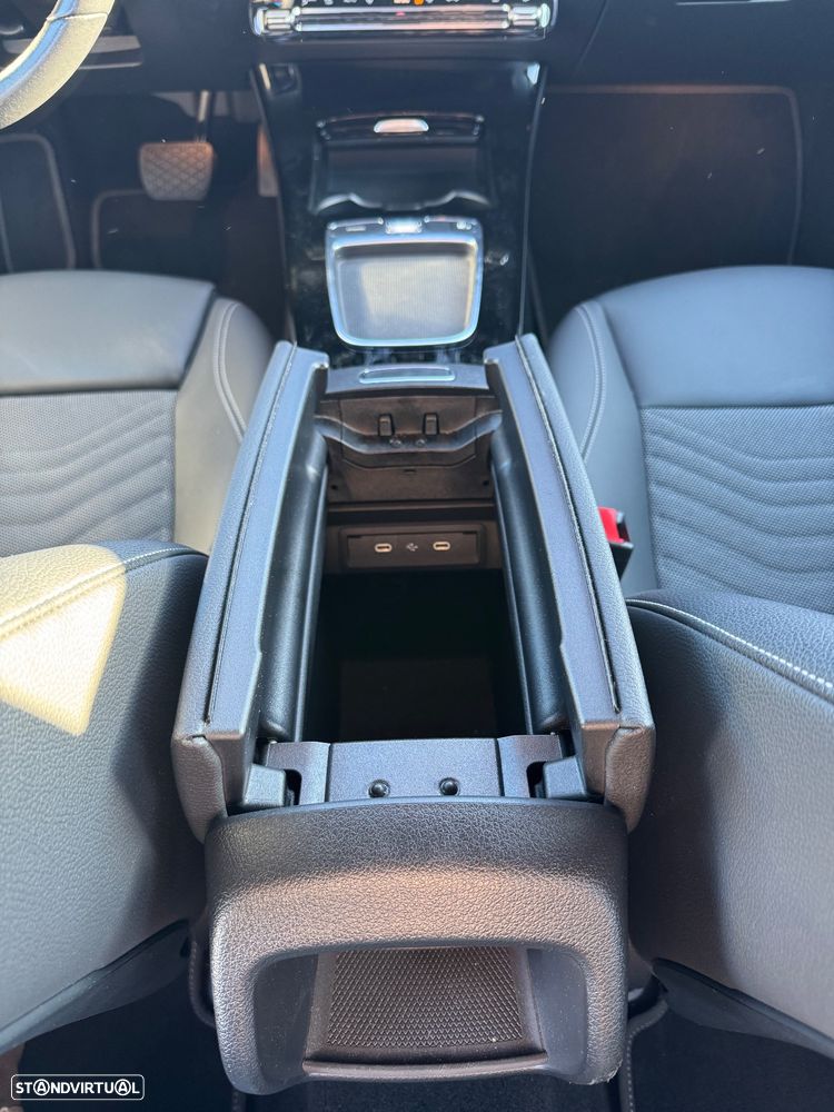 Mercedes-Benz A 250 e - 14