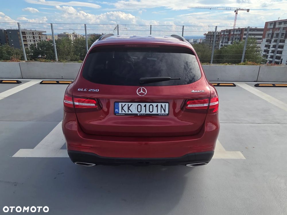 Mercedes-Benz GLC - 15