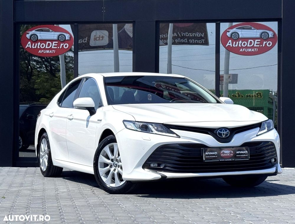 Toyota Camry - 3