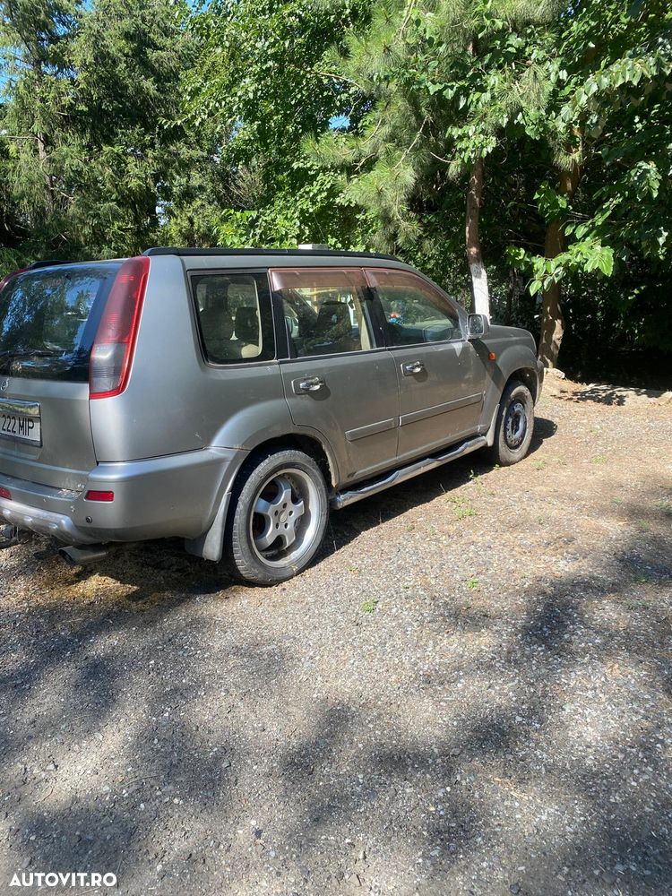 Nissan X-Trail 2.2 dCi Comfort - 4
