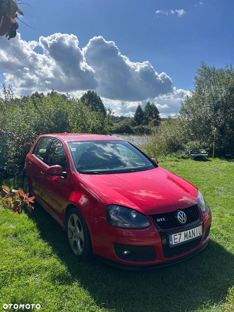 Volkswagen Golf - 2