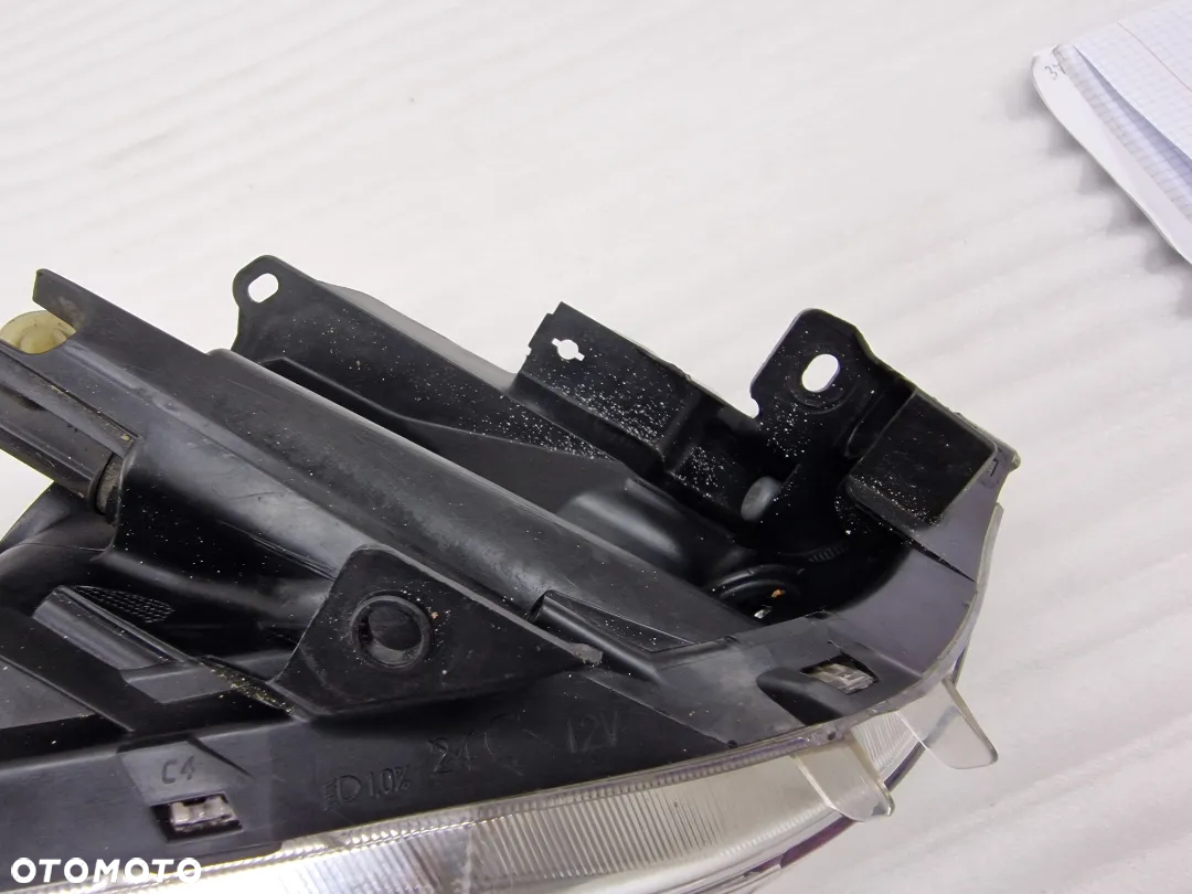 TOYOTA AURIS I LIFT 09-12 PRAWA LAMPA PRZEDNIA PRZÓD , NR 81110-02A40 / 89903723 / 89903691 , NR AUKCJI LL446 - 11