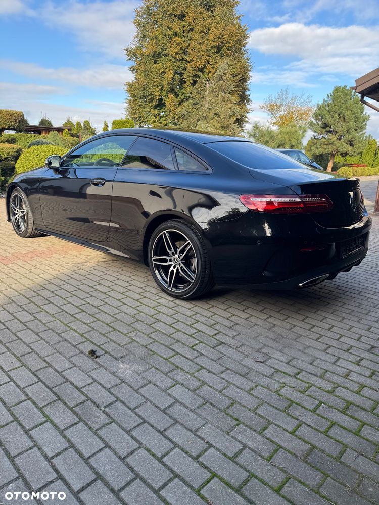 Mercedes-Benz Klasa E 300 9G-TRONIC - 4